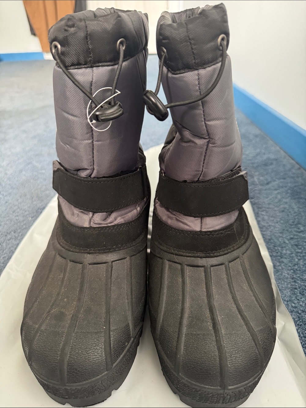 New without tags Woman’s Waterproof Winter Boots - Black and Gray